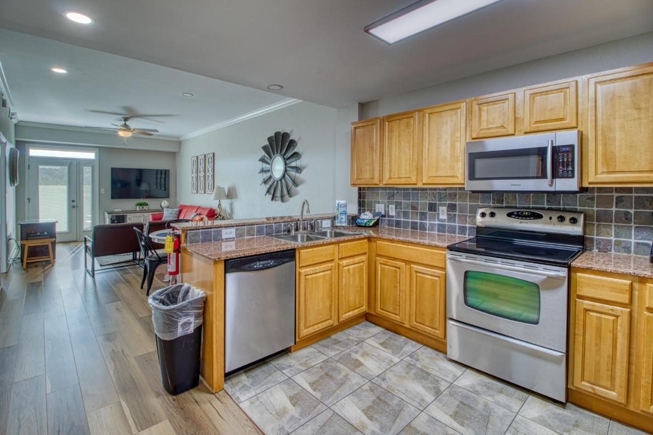 Fantastic Location! River And Mountain Views 2Br/2Ba Sleeps 6 Pigeon Forge Extérieur photo
