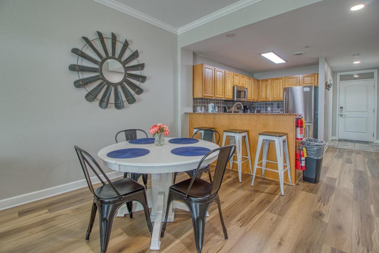 Fantastic Location! River And Mountain Views 2Br/2Ba Sleeps 6 Pigeon Forge Extérieur photo